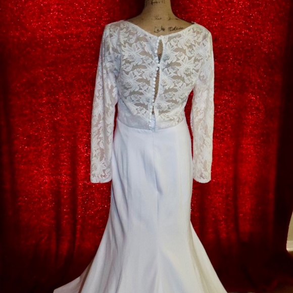 Wedding dress - Picture 4 of 5